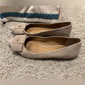 Tory Burch flat, size 7, nude powder